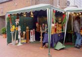 Verkaufsstand auf dem Dorfplatz (2)